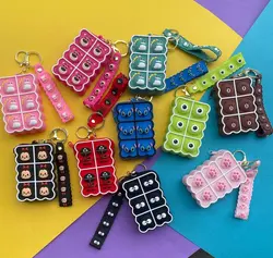 کیف سیلیکونی پاپ ایت همراه آویز جاکلیدی