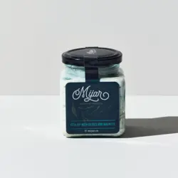 دیپ پنیر با زیتون و گردو