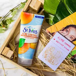 اسکراب ضد جوش زردآلو سینت ایوز