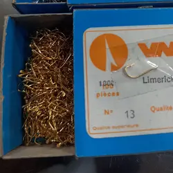 قلاب سوزنی VMC فرانسه کد 8910 طلایی سایز 13