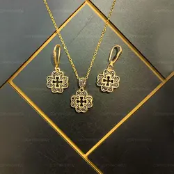 ‏‌‎نیم ست زنانه نگین دار مدل292