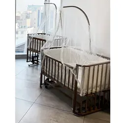 تخت و گهواره نوزاد چوبی مدل ایسیز JUDYCO