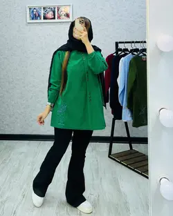 مانتو گلدوزی الیاف دکمه دار کد ۱۲۳۲۳