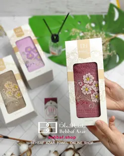 حوله دستی گلدوزی کادویی بهباف اذر 8گل 40در80 سانت