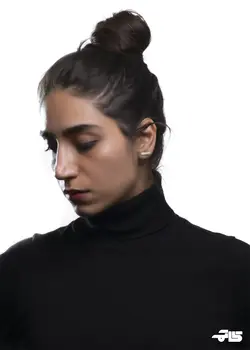 گوشواره زن