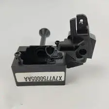 قاب دور قفل سويچی صندوق 405 با شماره فنی 166063388 ایساکو