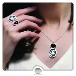 نیم ست نقره گلابتون با سنگ عقیق مشکی