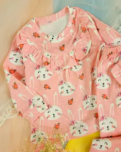 ست اسکاتلندی خرگوش صورتی و فیل و بادکنک آبی