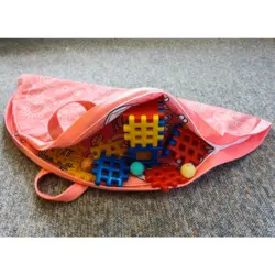 تشک بازی مدل کیف شو طرح P-Toys