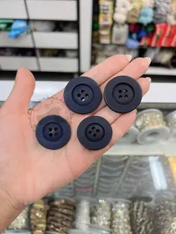 دکمه پالتویی ساده بزرگ