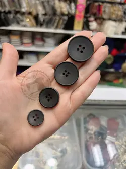 دکمه پالتویی ساده بزرگ