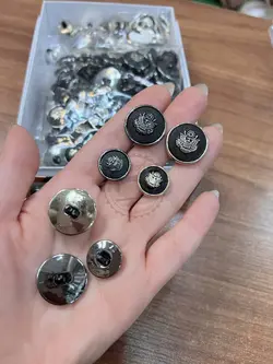 دکمه کت مردانه پایه دار