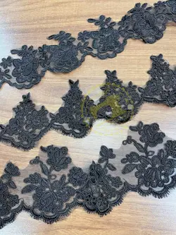 تور دانتل حاشیه مشکی