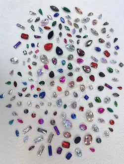 نگين پايه دار دوختنى رنگى