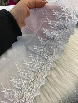 تور هاشیه ارگانزا سفید