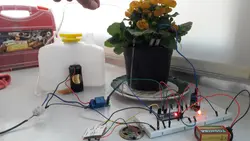کیت سرگرمی الکترونیکی گلخانه هوشمند سخنگو جهت آبیاری گلها مدل AD00777