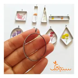 فریم گردنی بی‌کفه نقره‌ای - فروشگاه گل خشک سنجاقک