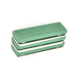 مگنت نشان سینه سه تایی گرین