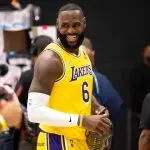 ست رکابی و شلوارک بسکتبال لیکرز زرد-لبران جیمز 6اريجينال-نایکی