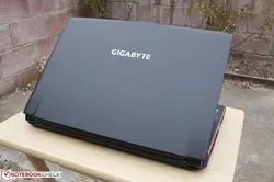 لپ تاپ اچ پی gigabyte p55v6 i7-8-256-6g