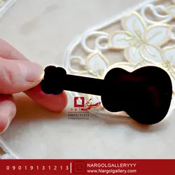 گردن آویز چوبی طرح گیتار