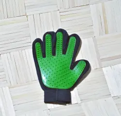 دستکش شانه و مو جمع کن حیوانات با قابلیت ماساژ با خار سیلیکونی فیری سایز( تک دست) کد۱۳۲