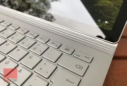 تبلت استوک 13 اینچی مایکروسافت مدل Surface Book 2 i5