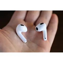 هدفون بی سیم اپل مدل AirPods 3 همراه با محفظه شارژ