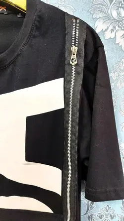 تیشرت مشکی زیپدار HBA