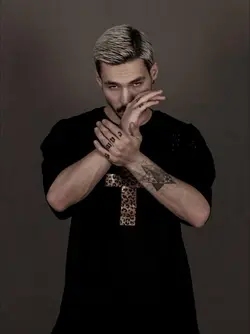 تیشرت مشکی LUKALLOYED