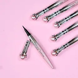 خط چشم ماژیکی تاج (feraas)