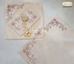 سجاده و جانماز مخمل گلدوزی ملیسا نسکافه ای - صفاهوم