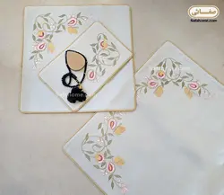 سجاده و جانماز مخمل گلدوزی پروانه برجسته آبی روشن - صفاهوم