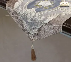 رانر رومیزی مخمل ۴ تکه دانتل گل برجسته قهوه ای - صفاهوم