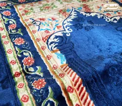 سجاده مدل قالیچه گل برجسته سورمه ای - صفاهوم