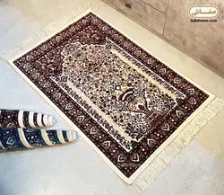 سجاده مدل قالیچه گل برجسته زرشکی - صفاهوم