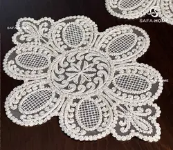 رومیزی عسلی قیطان دوزی مدل صدف لمه دار شیری تک - صفاهوم