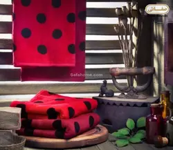 حوله استخری قرمز طرح خالدار پودایران - صفاهوم