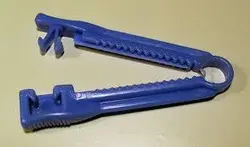 کلمپ بندناف - طب دائم - TebDaem