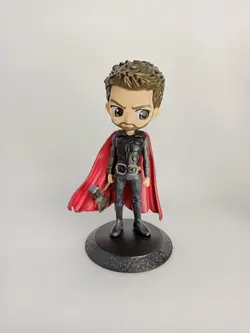 فیگور تور(ثور) با شنل