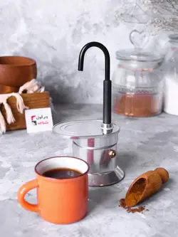 موکاپات شیردار روبوستا به همراه فنجان