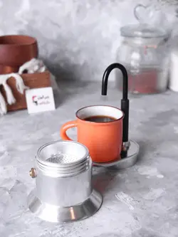 موکاپات شیردار روبوستا به همراه فنجان