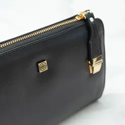 فلاسک ‏و ‏کیف ‏پاسپورتی