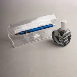 عطر و خودکار