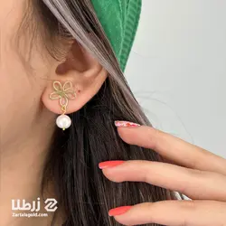 گوشواره میخی طرح گل و آویز مروارید