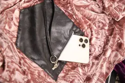 شومیز زنانه مخمل مدل جیب چرم