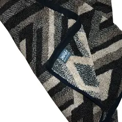 حوله رودوشی برق لامع مدل کوبیسم لوزی (کرم)