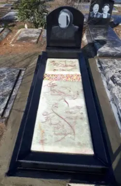 سنگ قبر  ترکیبی مرمر گرانيت کد041