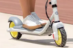 اسکوتر برقی بچه‌گانه  شیائومی سگوی ناین بات مدل Ninebot eKickScooter ZING C10