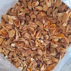 برگه زردآلو آفتابی سایز متوسط تقریبا ملس رو به ترش